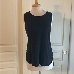 Vans detailed back, black tank